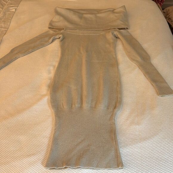Flavio Castellani Wool & Cashmere Sweater Dress in Beige. Size 40 IT (4 US) - Picture 1 of 7